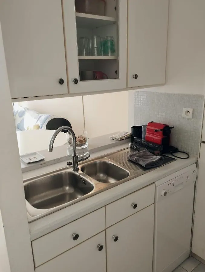 Beautiful 2 Bedrooms Apartment In A Private Residence With Sea View Cannes France